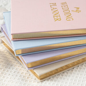 GBF2051 A5 UNDATED WEDDING PLANNER