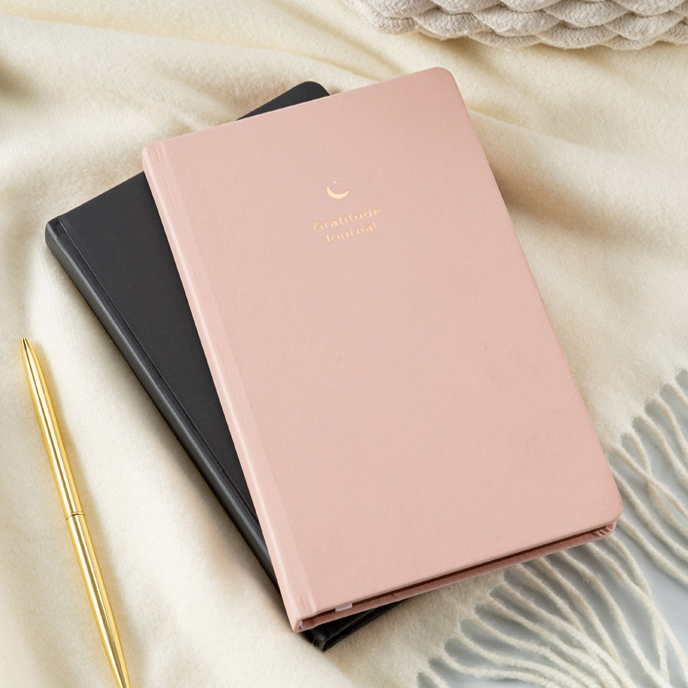 GBF2038 A5 GRATITUDE UNDATED PLANNER