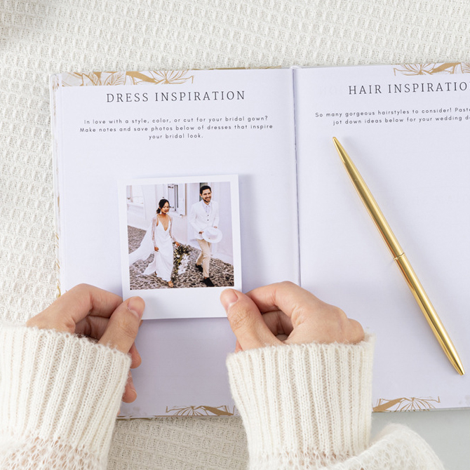 GBF2051 A5 UNDATED WEDDING PLANNER