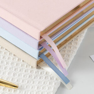 GBF2051 A5 UNDATED WEDDING PLANNER